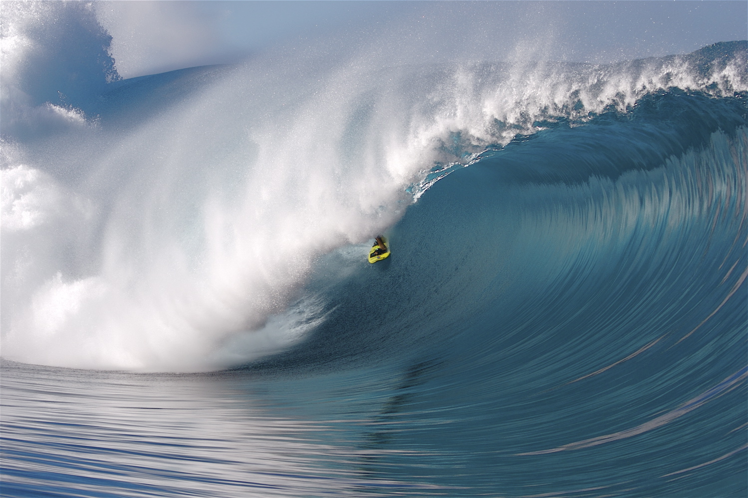 surfing big wave pictures